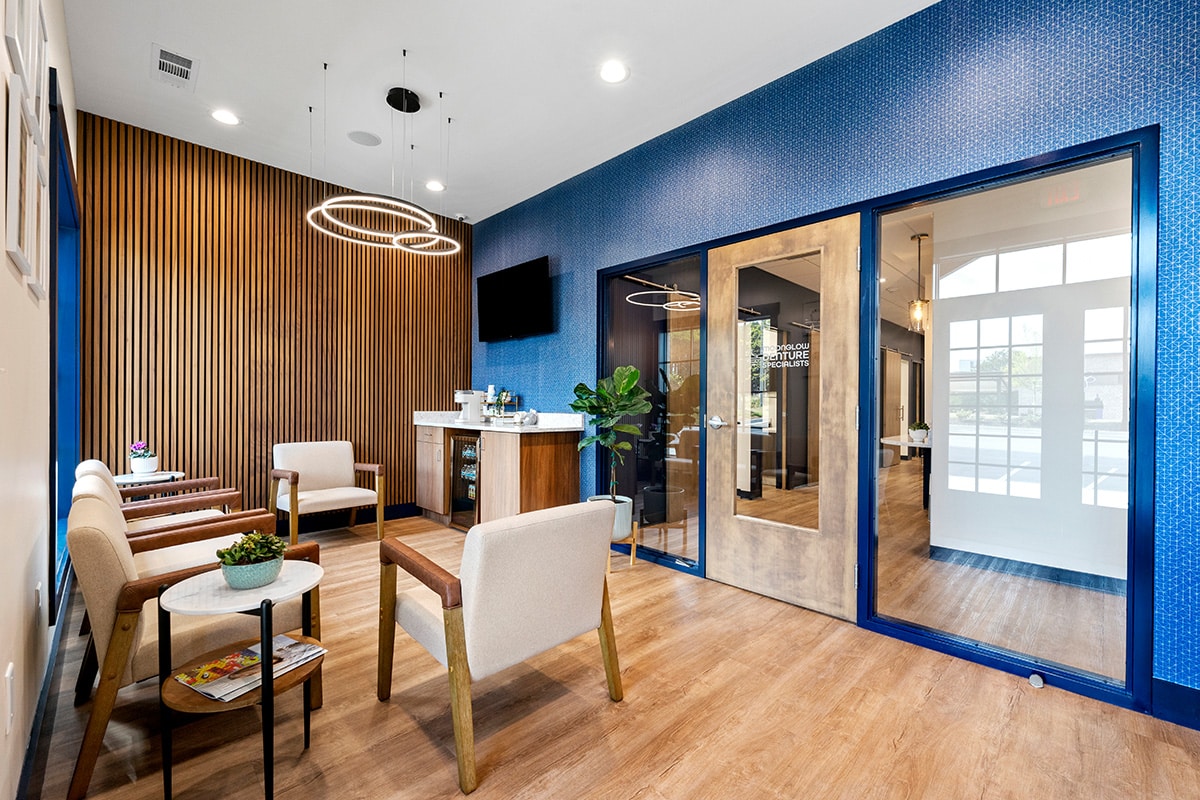 Lobby photo 12 x 8